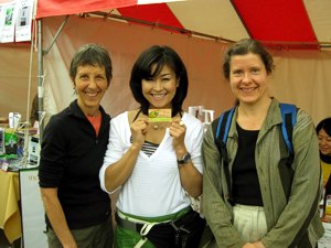 Raw Foods Chef Brenda Hinton with Yuki and Beate, at the Tokyo Veg Fest.